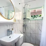 Apartman Reana Elegant By Konnect, *