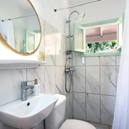 아파트 Reana Elegant By Konnect, *