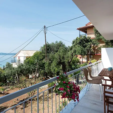 公寓 Reana Elegant By Konnect,