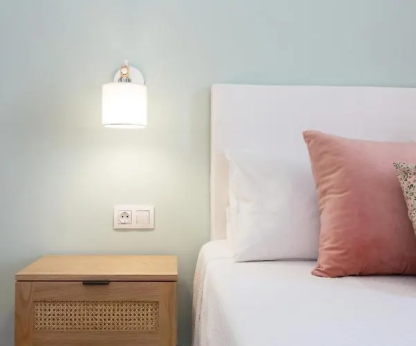 Апартаменты Reana Elegant By Konnect, *